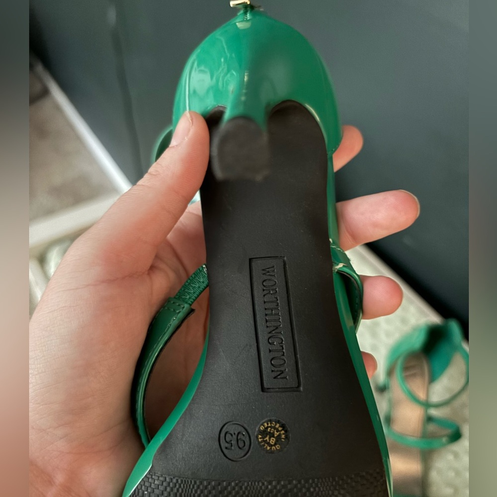 Washington heels - Picture 3 of 7